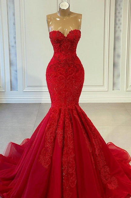 Abito da sera sirena senza maniche con scollo a cuore e paillettes rosse squisite