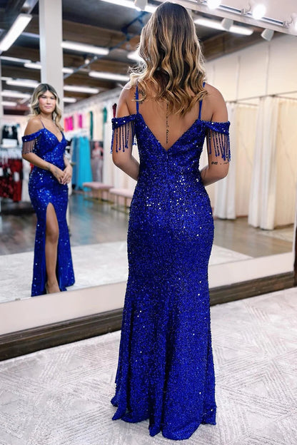 Vestido de fiesta de sirena con hombros descubiertos, lentejuelas y flecos