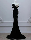 Robe de soirée longue en velours noir luxueux ornée de perles Y7675