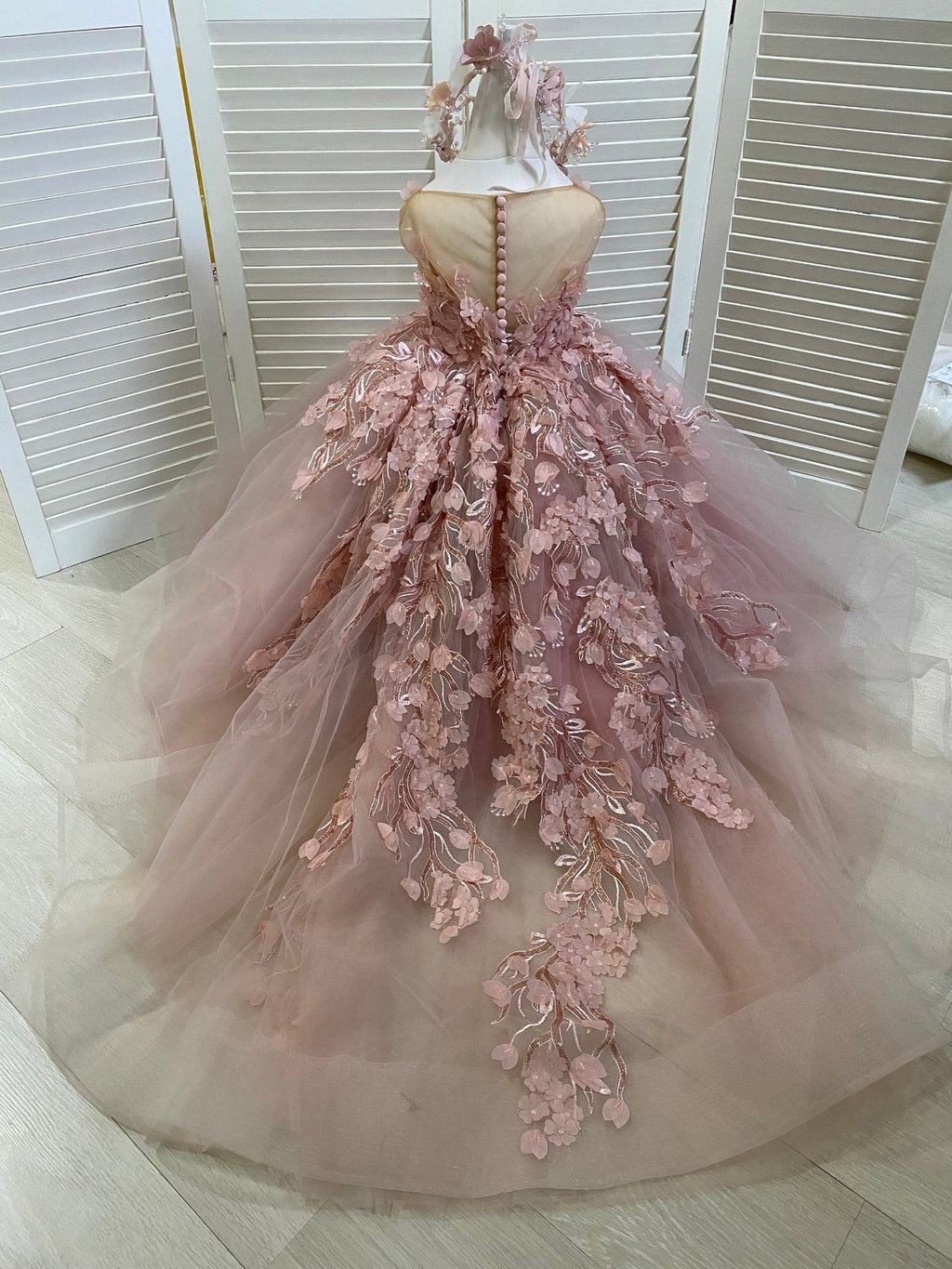 Lovely Sleeveless Flower Girl Dress With Appliques A Line Gown