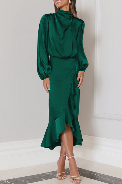 Elegante vestido de noche de cuello alto con volantes lisos 
