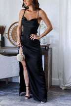 Zeitloses, luxuriöses Satin-Korsett-Maxikleid mit Wasserfallausschnitt und Schlitz 