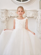 Elegant White Tulle Flower Girl Applique Lace Dress With Sweep Train