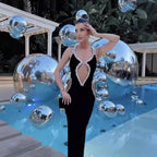 Glamoroso vestido de fiesta negro sin tirantes y con cuello halter y diamantes de imitación 