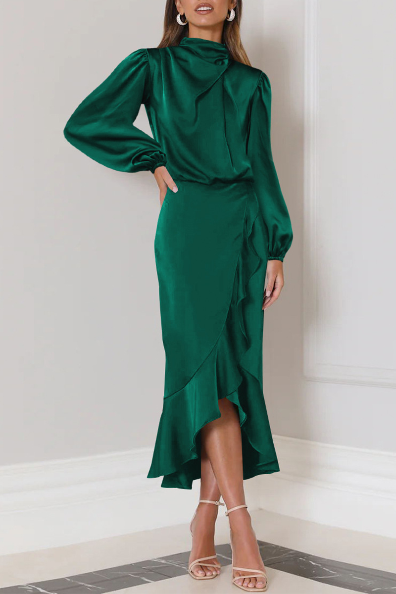 Elegante vestido de noche de cuello alto con volantes lisos 