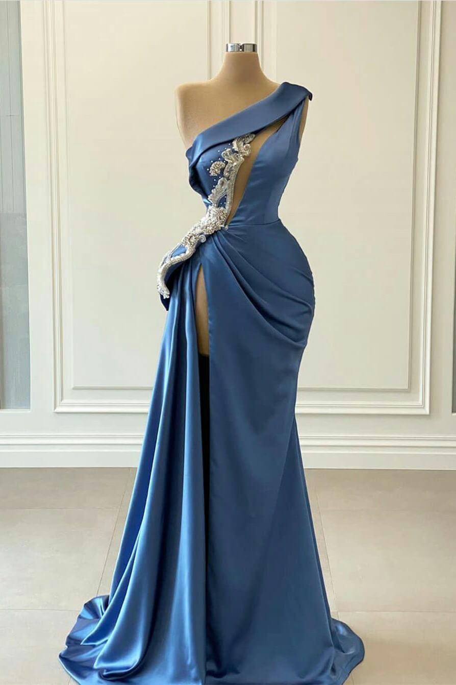 Abito da sera elegante lungo a sirena in raso con spalla scoperta e spacco