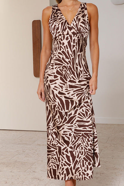 Taylan Brown – Midikleid mit tiefem V-Ausschnitt 