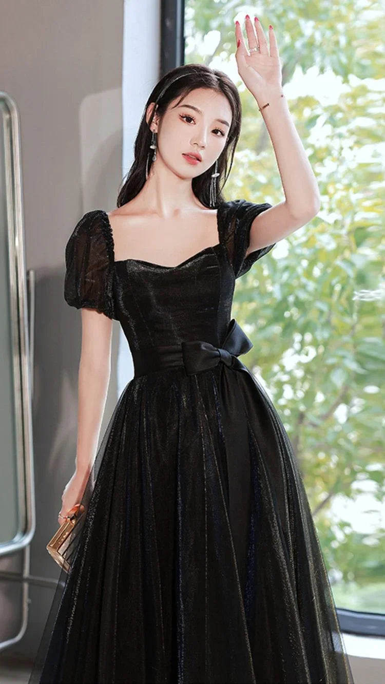 Abito lungo da sera in tulle nero a linea ad A Y1138