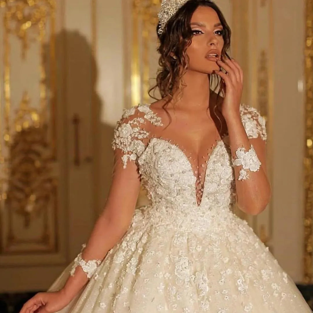 Elegant Long Sleeves Sweetheart Floor Length Wedding Dress With Lace Appliques