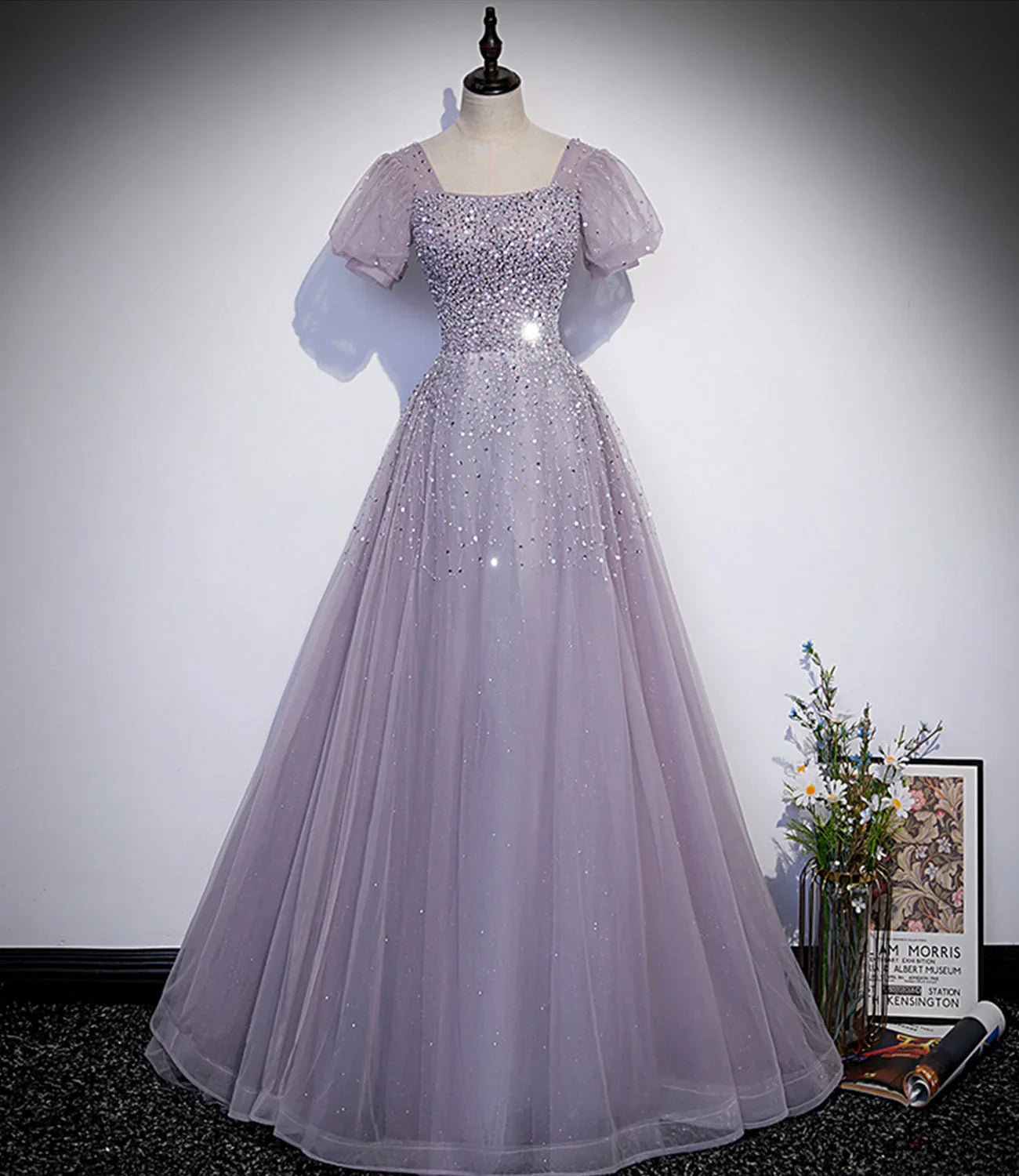 Abito lungo da sera a linea A con perline di tulle viola s59