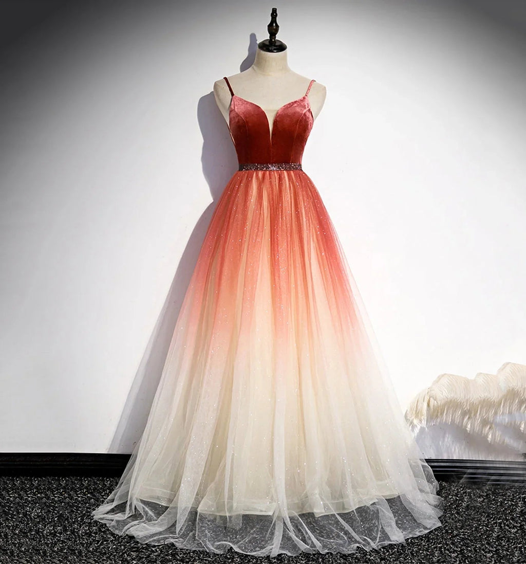Abito da sera in tulle a linea con scollo a V s74