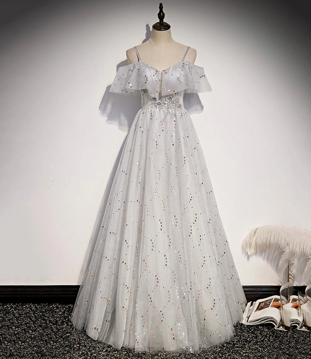 Elegante abito lungo da sera a linea A con paillettes in tulle s71
