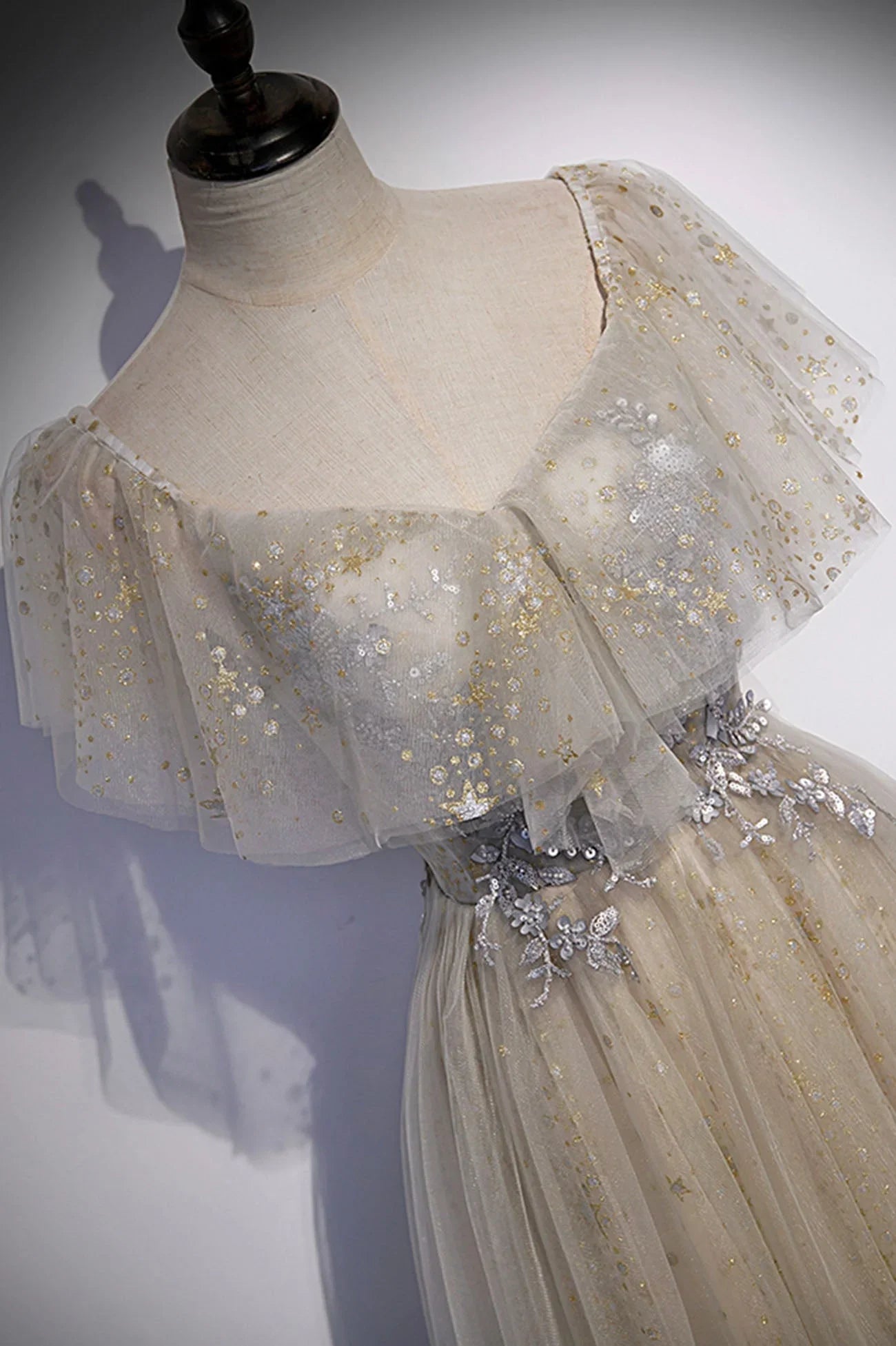 Abito lungo da sera e da ballo con paillettes e tulle s60