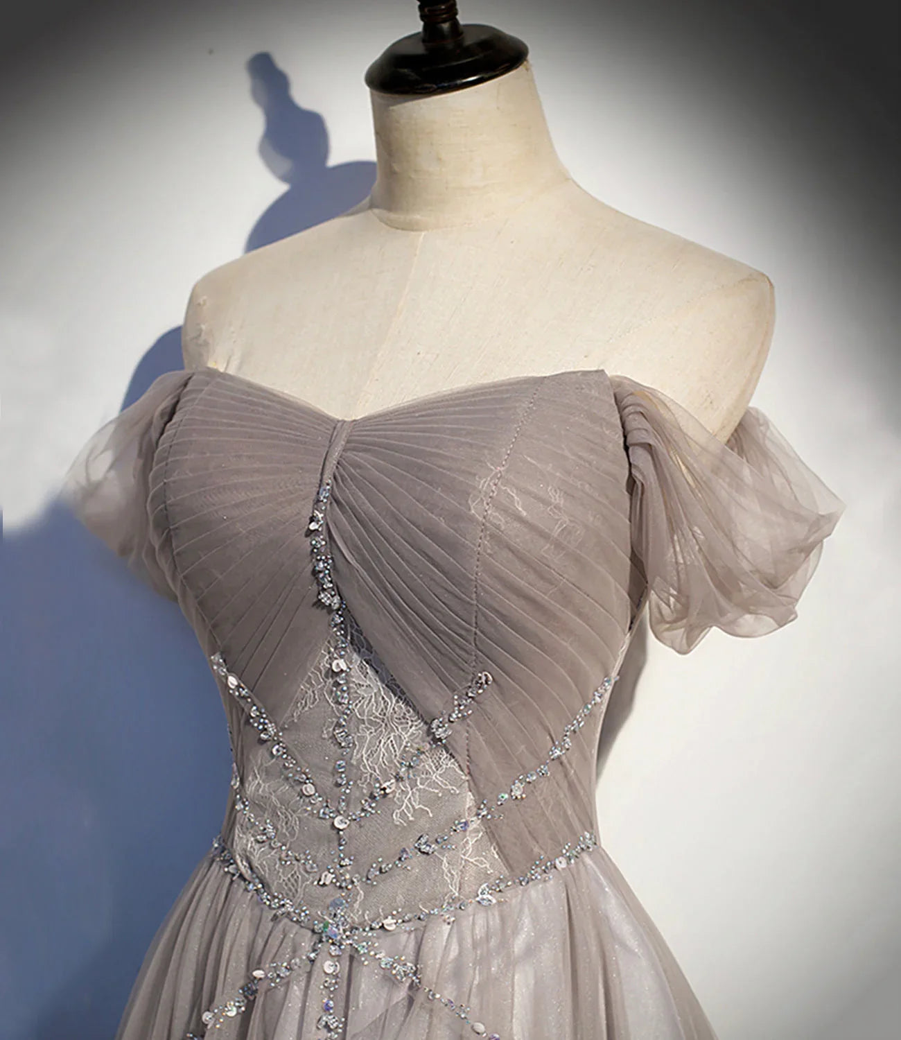 Abito lungo da sera in pizzo di tulle elegante, modello a linea svasata s67