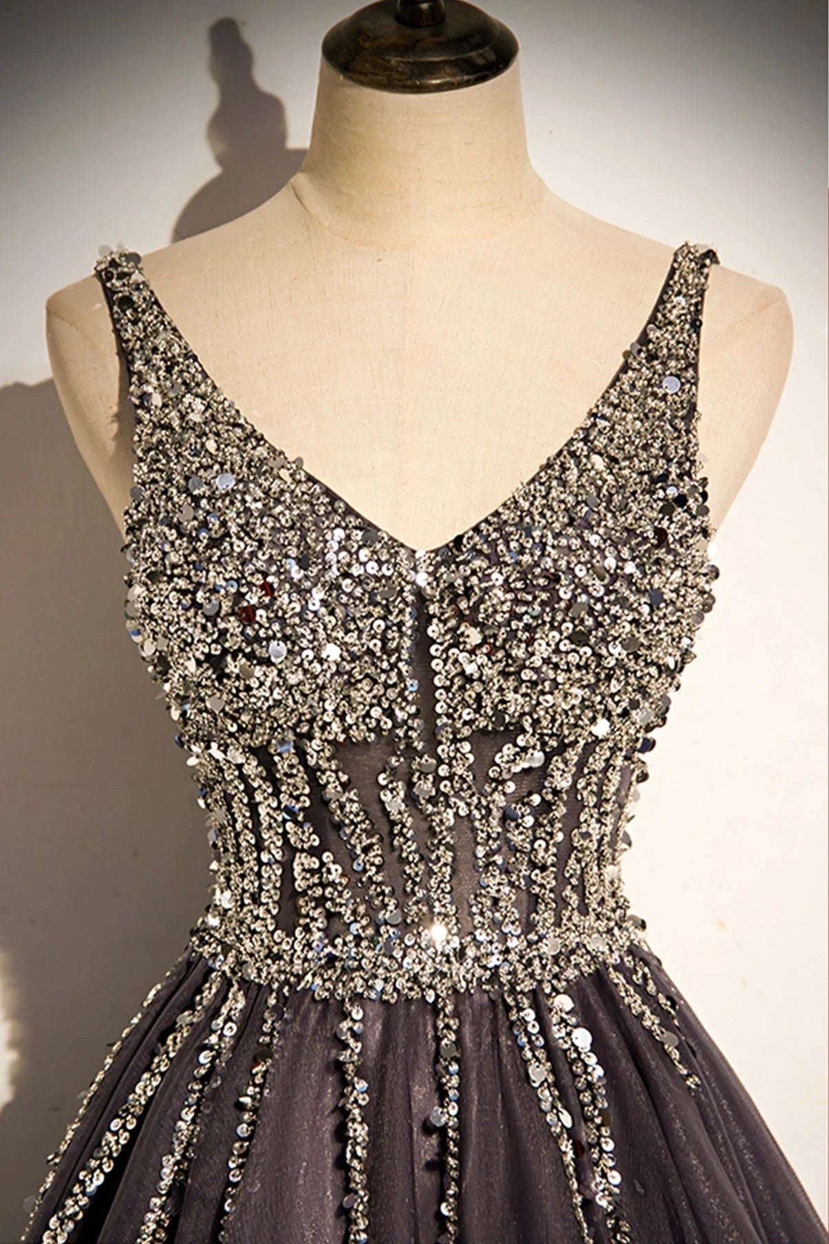 Elegante abito lungo da sera a linea ad A con scollo a V in tulle per ballo s76