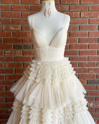 Robe de bal à bretelles en V en tulle champagne clair Y1875