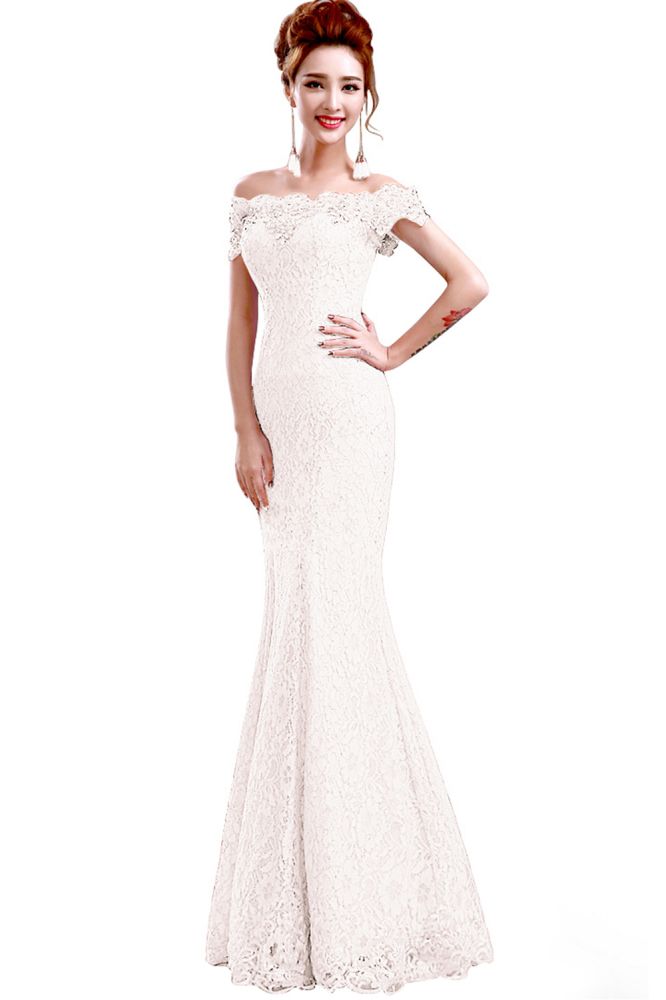 Vestidos de dama de honor con hombros descubiertos, encaje y corte sirena hasta el suelo