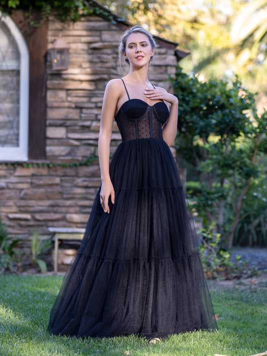 Vestido de fiesta largo hasta el suelo con tirantes finos de tul