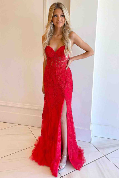 Vestido de fiesta de sirena con corsé sin tirantes y encaje con abertura