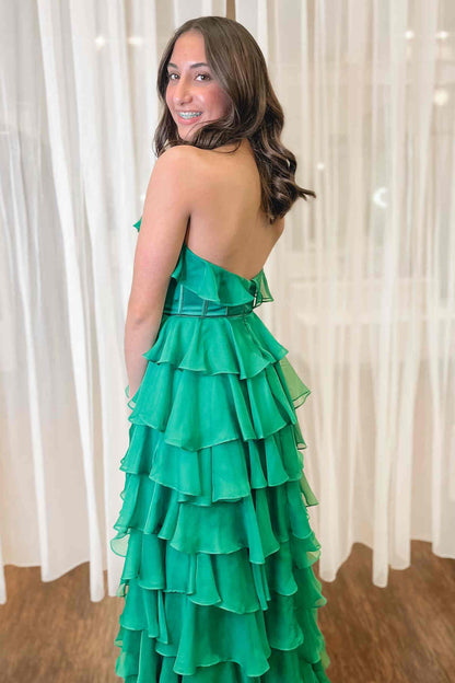 Neckholder-Ballkleid mit Schlüssellochausschnitt, Rüschen und Schlitz