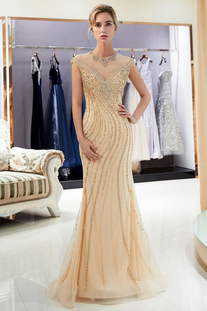 Glamoroso vestido de noche de sirena con mangas cortas y cuentas doradas