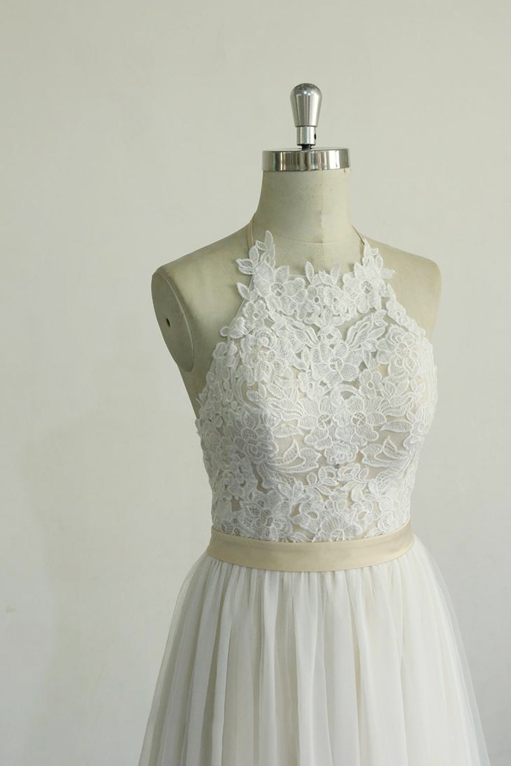 Glamorous Halter Ivory A Line Wedding Dresses Lace Tulle Ruffles Appliques