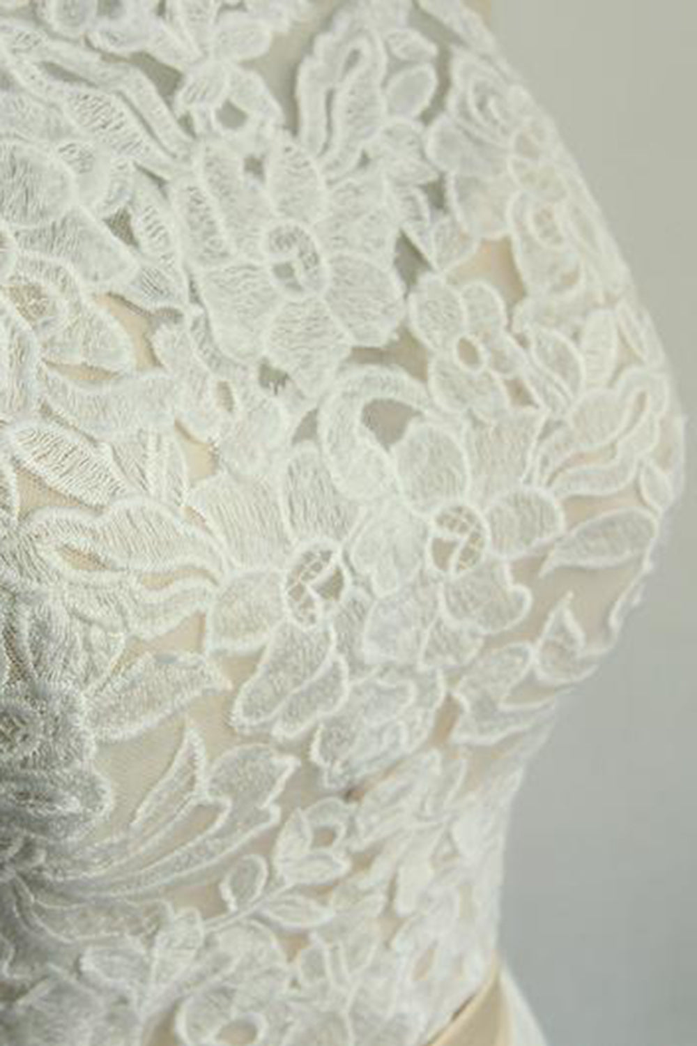 Glamorous Halter Ivory A Line Wedding Dresses Lace Tulle Ruffles Appliques