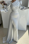 Vestido de Festa Prateado Longo com Brilho, Estilo Sereia, em Cetim Plissado, Mangas Compridas e Fenda Lateral