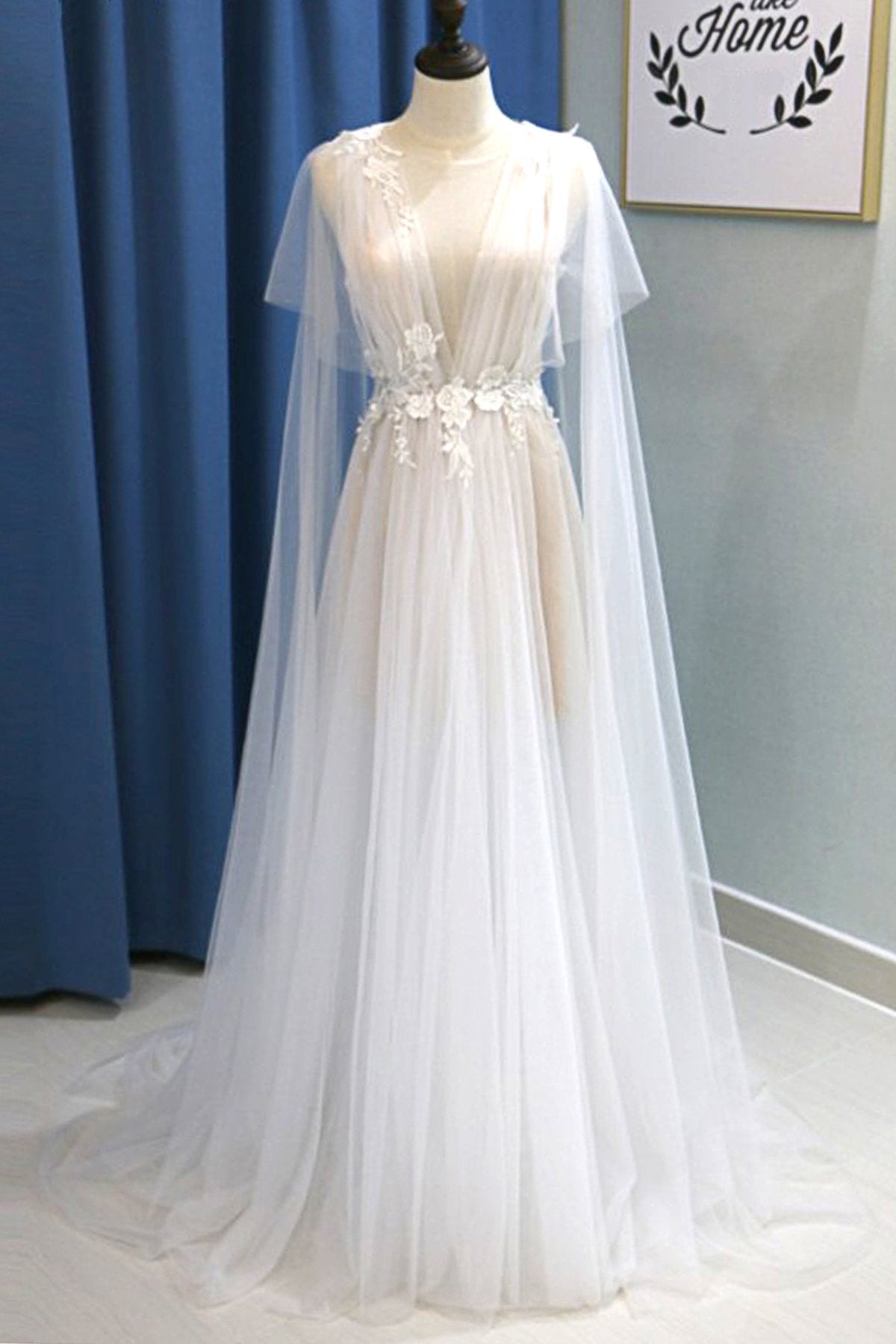 Glamorous White Tulle V Neck Beach Wedding Dress A Line Flower Bridal Gown