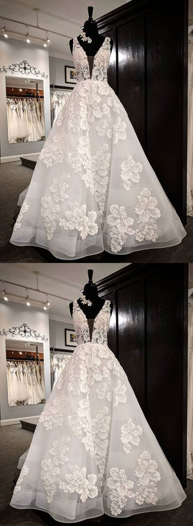 Glamorous White Tulle V Neck Wedding Dress With Lace Appliques Floor Length Sale