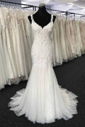 Glamorous White Tulle Mermaid Lace Wedding Dress Sleeveless Sweetheart Neckline