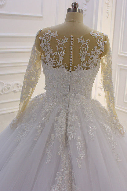 Wunderschönes langes A-Linien-Brautkleid in Bateau-Form mit Perlen, Tüllapplikationen und Spitze und Ärmeln