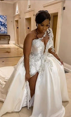 فستان زفاف طويل رائع على شكل حرف A بكتف واحد مزين بالخرز مع فتحة جانبية