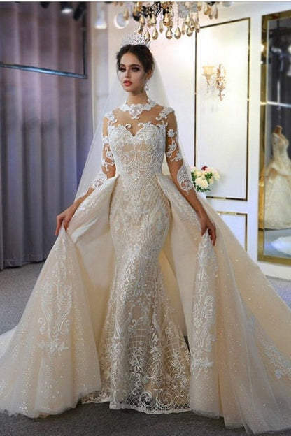 Wunderschönes langes A-Linien-Brautkleid mit Herzausschnitt, Applikationen und Spitze und Ärmeln