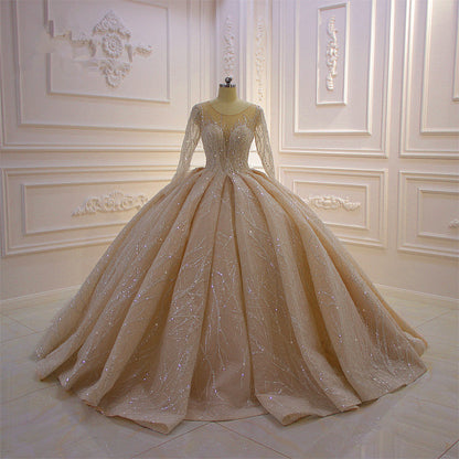 Wunderschönes langes Ballkleid im Bateau-Stil mit Kristallen und Ärmeln