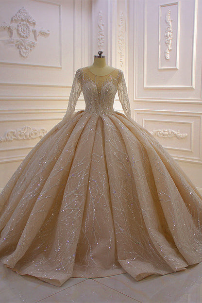 Wunderschönes langes Ballkleid im Bateau-Stil mit Kristallen und Ärmeln
