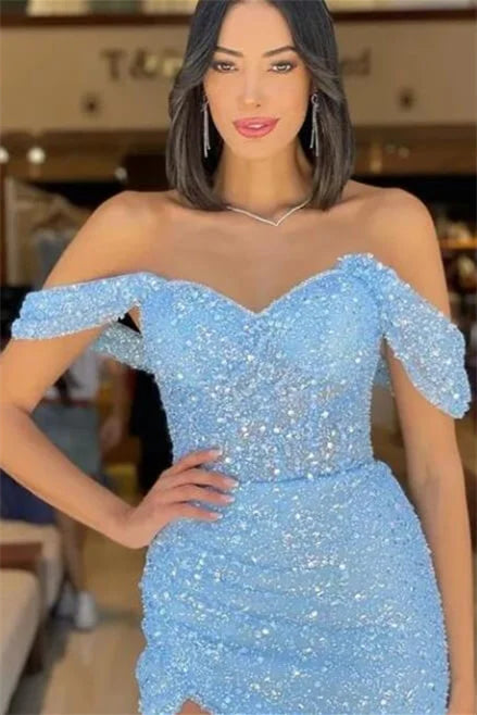 Hermoso vestido de fiesta largo azul de sirena con hombros descubiertos, lentejuelas, sin mangas y abertura