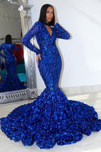 Splendido abito da sera lungo rosso a sirena con scollo a V e pizzo, maniche lunghe