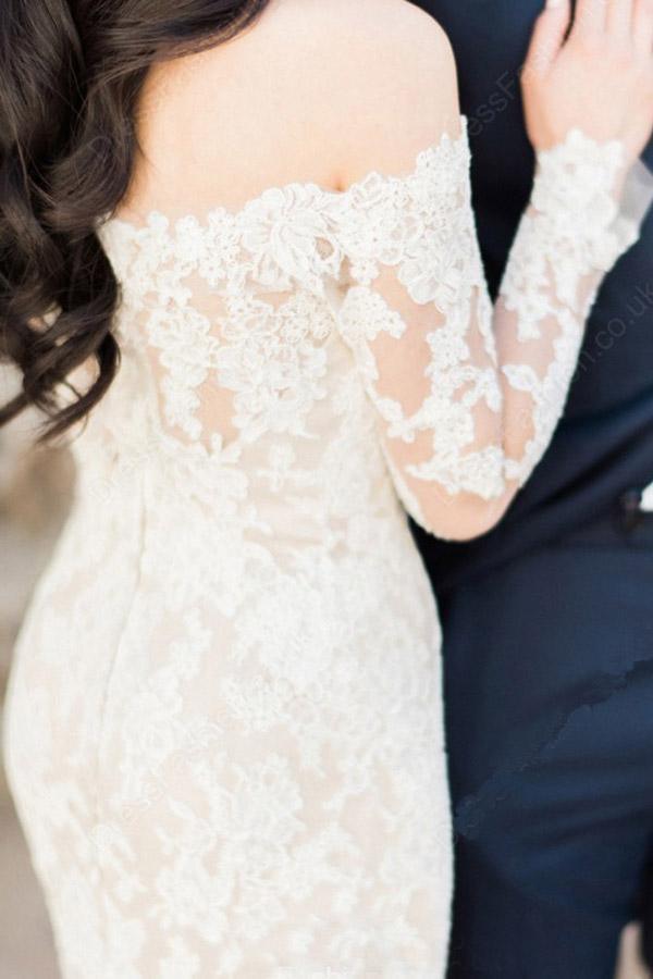 Wunderschönes schulterfreies, elfenbeinfarbenes, langärmliges Meerjungfrau-Brautkleid mit Spitze