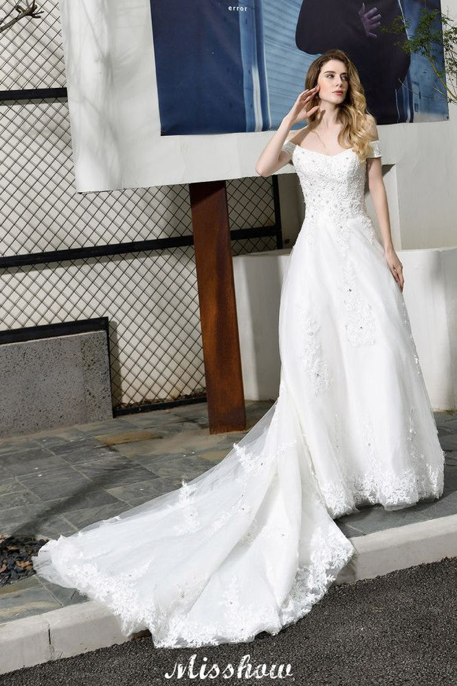 Wunderschönes schulterfreies weißes A-Linien-Brautkleid mit Gartenspitzenapplikationen