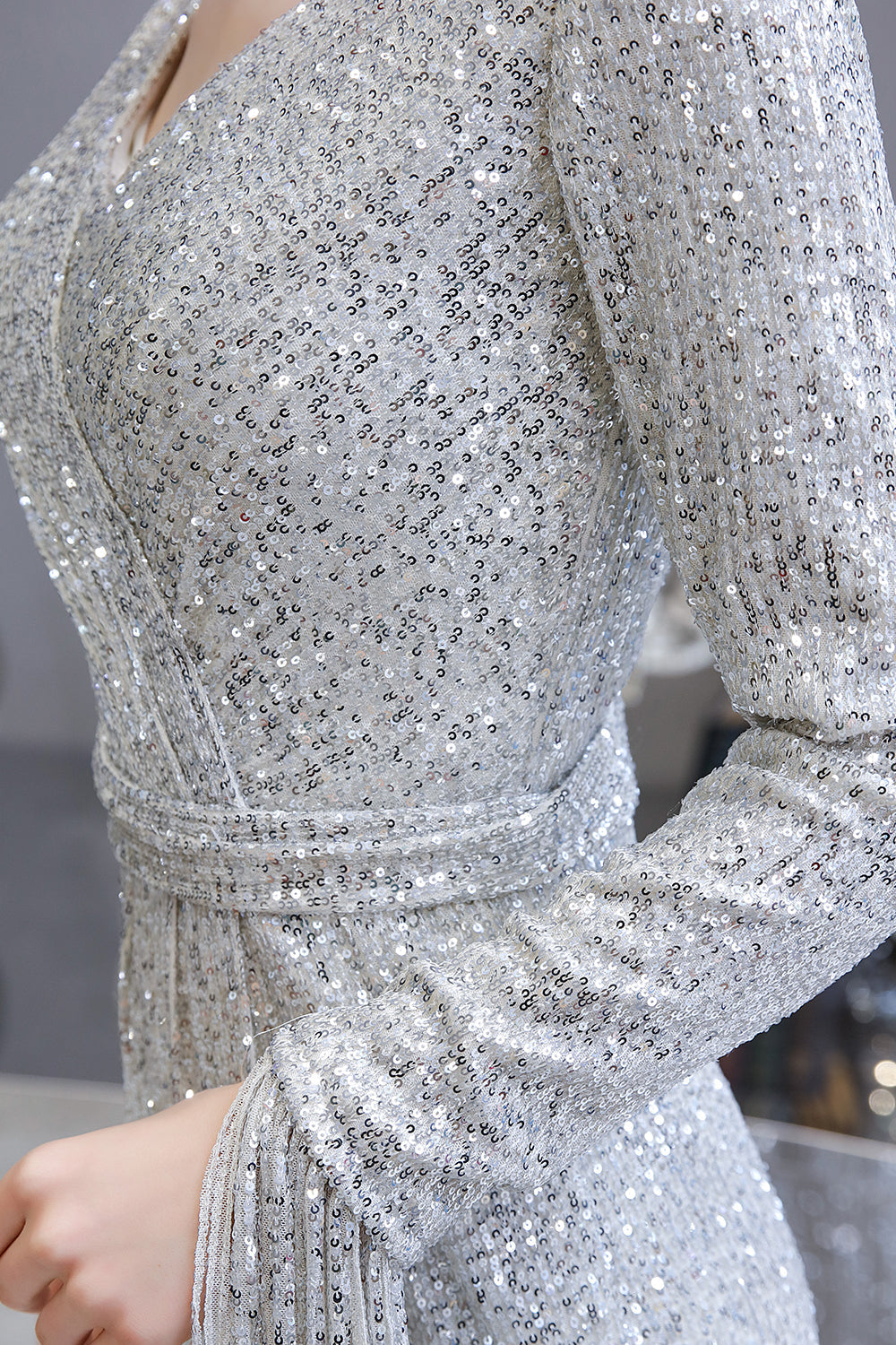 Wunderschöne Pailletten Langarm V-Ausschnitt Meerjungfrau Abendkleider