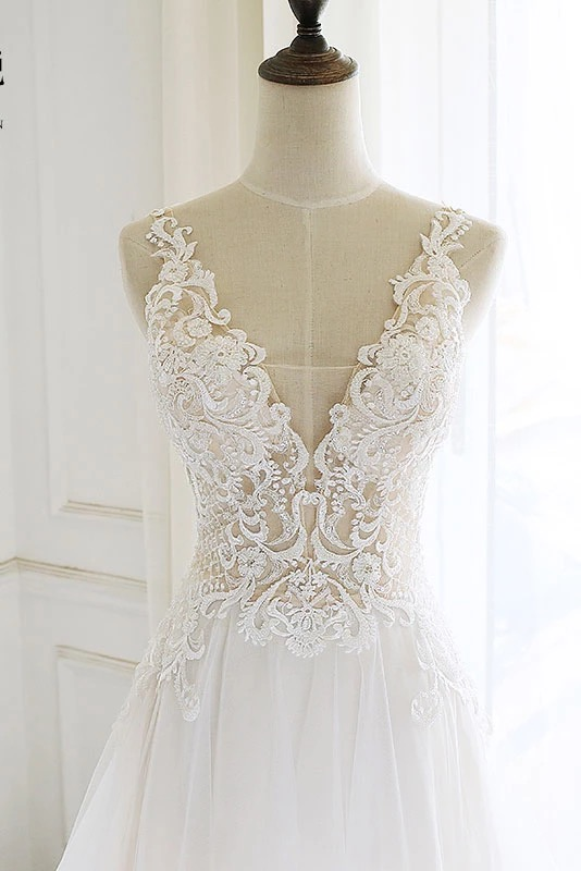 White Tulle Lace A Line Wedding Dress V Neck Sleeveless Floor Length Custom Size