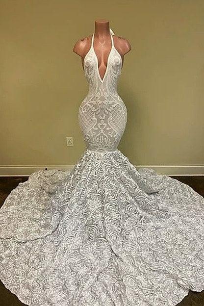 Wunderschönes weißes ärmelloses Ballkleid mit V-Ausschnitt, Meerjungfrauen-Schnitt, Spitzenrock und Blumenverzierung