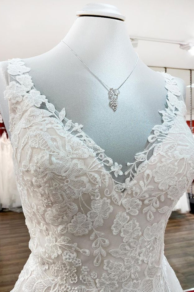 Robes de mariée longues en tulle, ligne A élégante, col en V, dos ouvert en dentelle