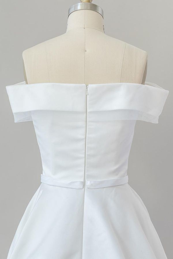 Vestido de novia elegante de satén con hombros descubiertos y largo estilo baile