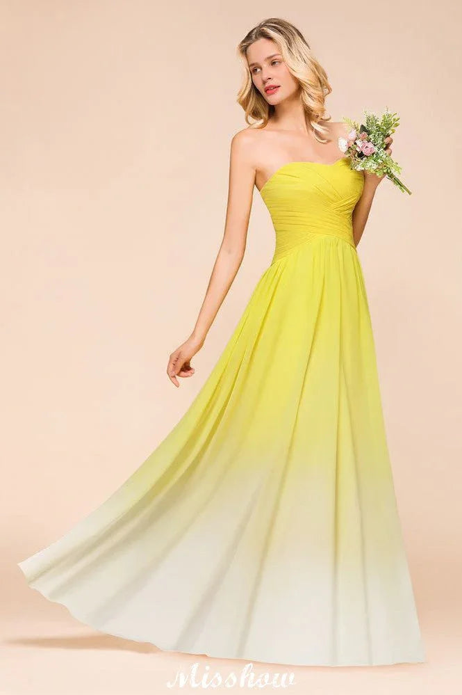 Abito da damigella d'onore lungo fino al pavimento con scollo a cuore sfumato in chiffon per festa di nozze