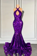 Abito da festa viola con paillettes lucide a incrocio e spalline sottili, modello sirena