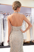 Abito da sera lungo a sirena con motivo di paillettes, senza maniche e con spalline a fascia