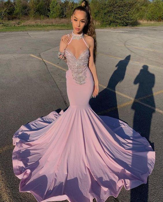 Halter Neck Perlenbesetztes Ärmelloses Bodenlanges Meerjungfrauen-Abendkleid