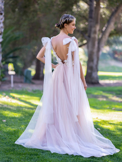 Vestido de fiesta con escote en V, encaje, tul, tirantes con lazo y cola larga